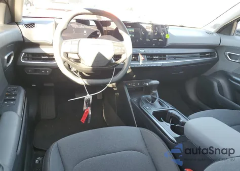 2025 Kia K4 Lx из США, поврежденный, VIN 3KPFT4DE6SE160795